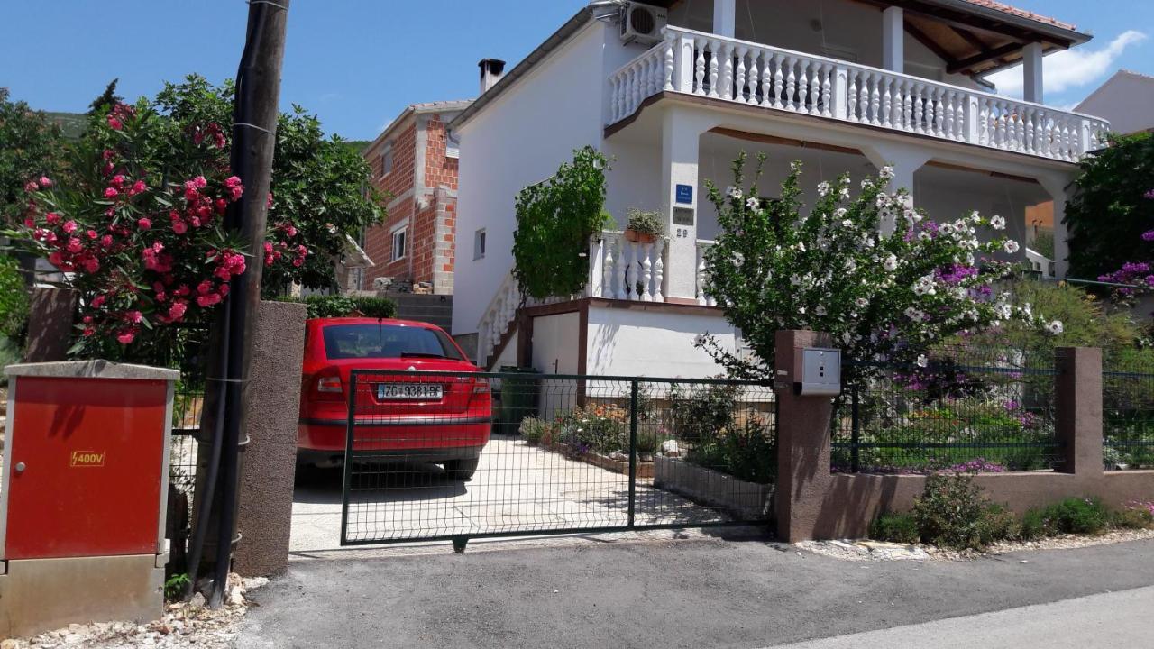 Apartment Ana Горни-Карин Экстерьер фото