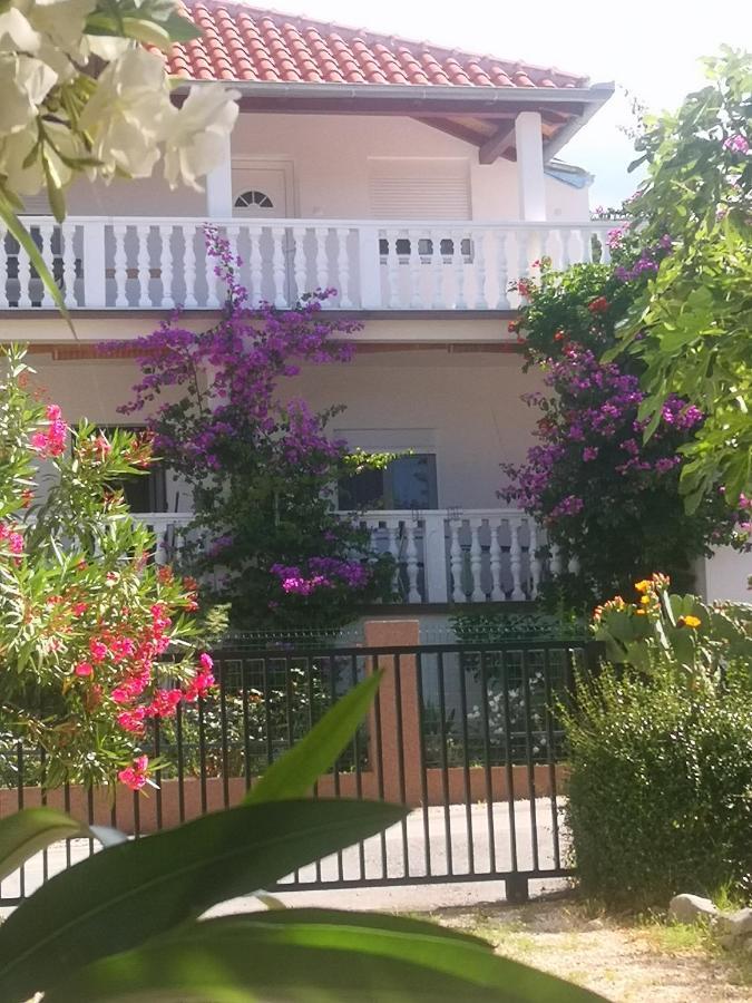 Apartment Ana Горни-Карин Экстерьер фото